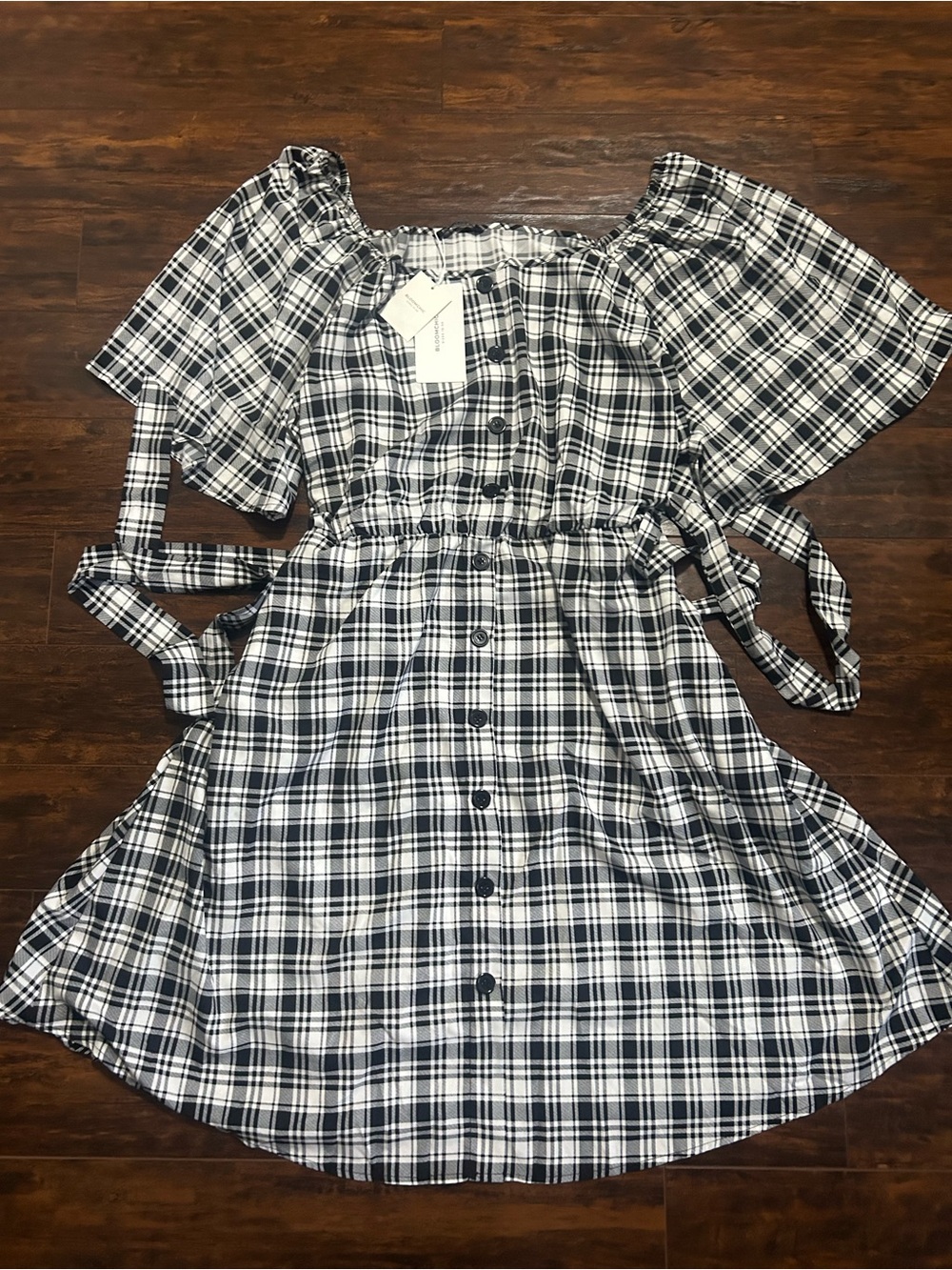 🛍️ 2/$50🛍️ BloomChic Black and White Plaid Button-Front Dress